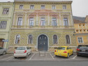 Apartament 102 mp utili, cu parcare în curte, Str. Caste...