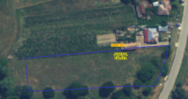 Teren construibil, 3000 mp, 25 m deschidere, 10 km de rm. vâlcea