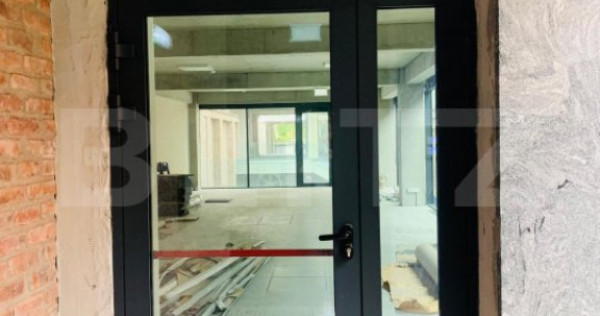 Spațiu comercial, de inchiriat, 100 mp, zona ultracentrală