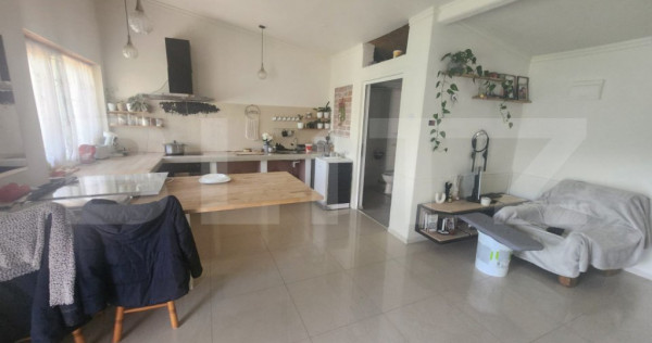 Casa individuala cu 2 camere,80 mp utili,267 mp teren,totoi