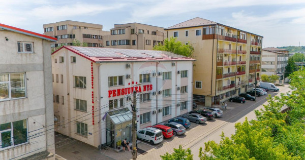 Oportunitate: hotel/pensiune 33 camere de vânzare - semi...