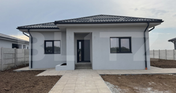 Casa parter, 127 mp utili, la cheie, 600 mp teren, pielesti