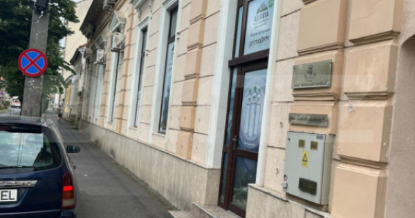 Spatiu de inchiriat, 400 mp, zona semicentrala