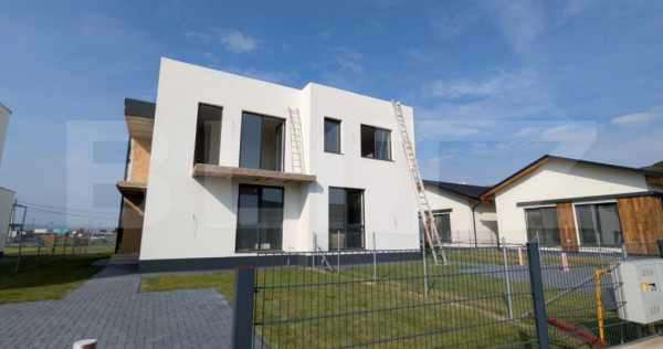 Duplex 120 mp, teren 595 mp, zona sub coasta intr-un ansambl
