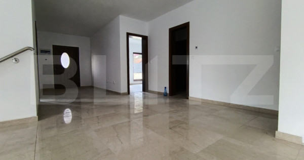 Casă cu 4 camere, 240 mp, teren 800 mp, zona central