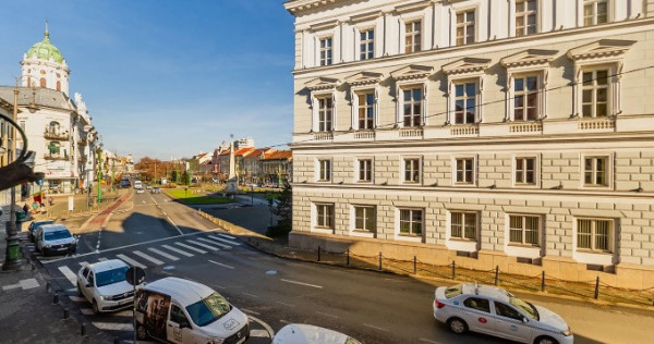 Apartament spațios cu 7 camere de vânzare în centrul aradului!