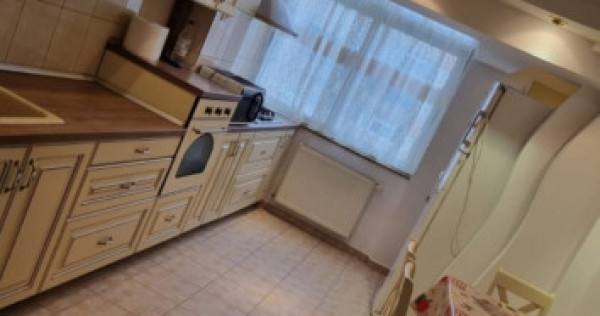 Apartament 3 camere zavoi