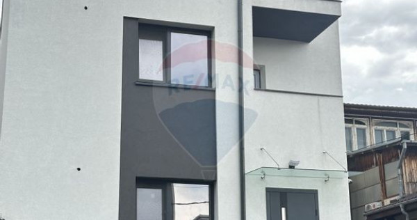 Casă noua d+p+e+m / vilă în zona domenii