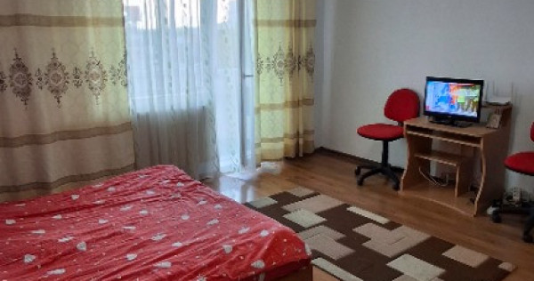 Inchiriez garsoniera spatioasa mioveni zona h-uri,intersectia poarta 8