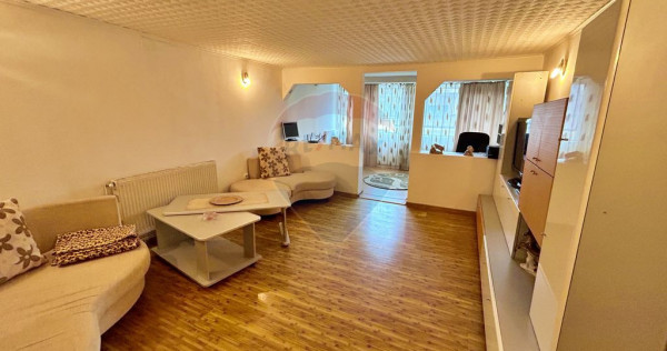 Casă cu 5 camere de vânzare în zona ultracentral