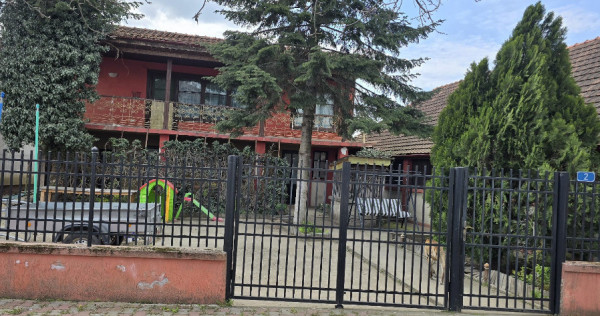 Inchiriere casa in sanandrei, zona centrala/vatra satului