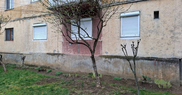 Proprietar apartament 2 camere făget ultracentral