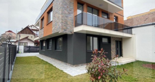 Casa individuala noua cu 6 camere, 220 mp + 300 mp teren, zo