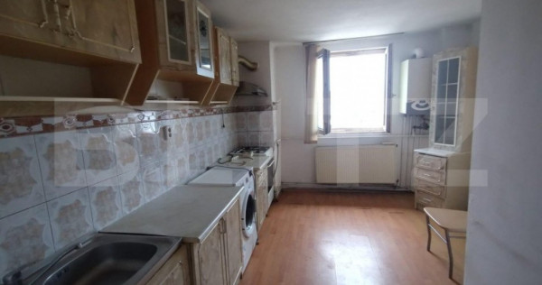 Apartament 2 camere,decomandat, 48mp, parcare, central, oras