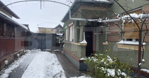 Casa de vanzare, 135 mp, zona lucian blaga