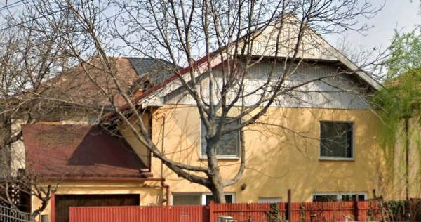 Casă / vilă cu 3 camere de închiriat în zona central