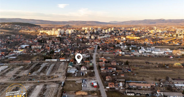 Film! spatiu comercial adaptabil:hala cladire birouri 3.272