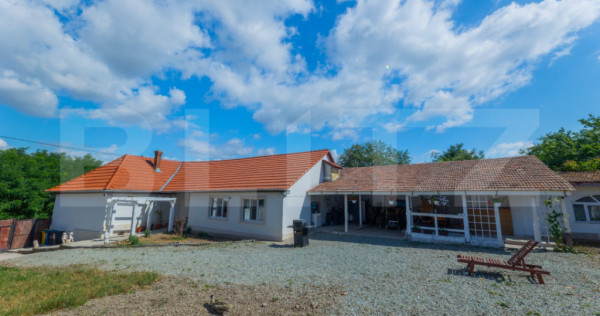 Casa individuala 130 mp 3 dormitoare 1 living 2 bai terasa 2