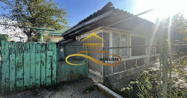 Casa bătrânească de vânzare in bacău