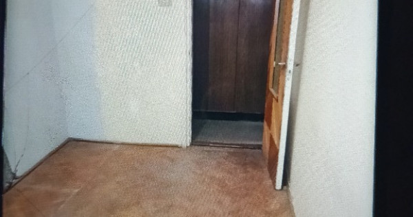 Vand apatament 4 camere