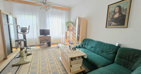 Casa cu 7 camere si 4 bai, centrala proprie, zona odobescu