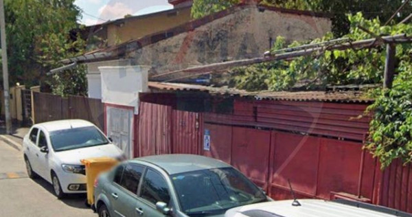 De vanzare teren/casa în zona eroii revolutiei