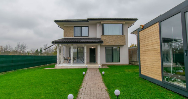 Vilă modernă cu vedere la lac, minicomplex inchis