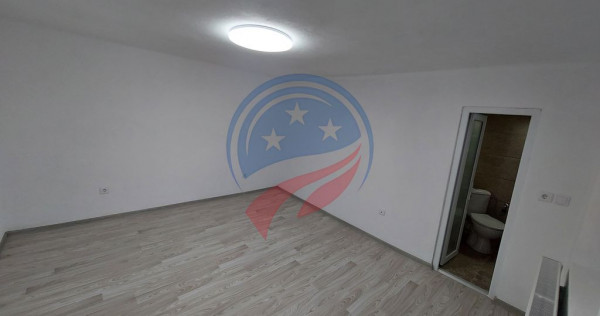 Casa cu 3 camere in zona centrala