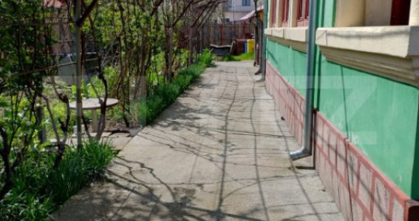 Casa regim p, 80mp, zona bisericii din catargiu