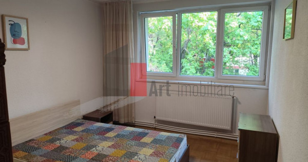Apartament de vanzare cu 2 camere in zona pajura.