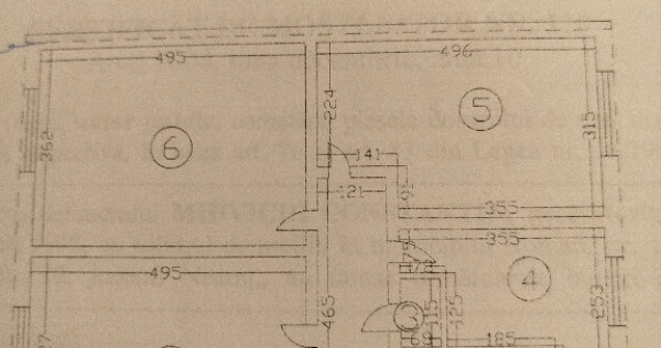 Vind apartament cu trei camere,decomandat,zona roman musat roman