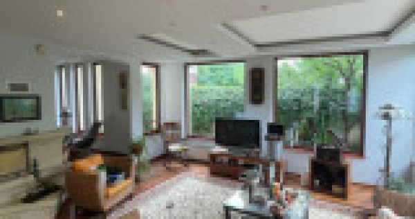 Casa p+1, cu piscina si garaj dublu, 340mp, 17 ari teren,zon