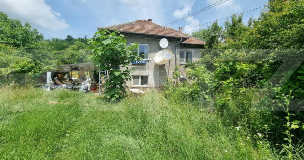 Investitie !teren 14660 mp, cu o casa individuala 140 mp,