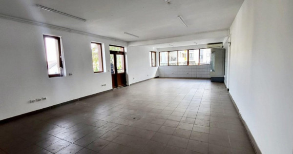 Spatiu comercial la strada, 79mp, zona subcetate