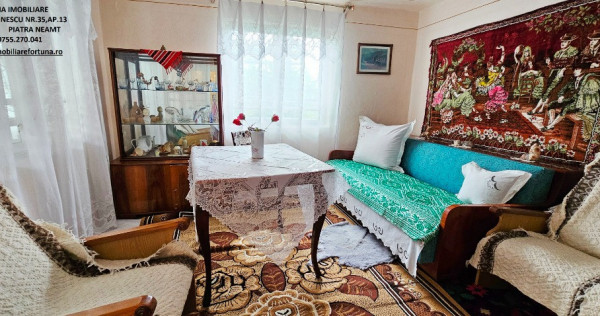 Proprietate roznov, casa+anexe + teren 3630 mp