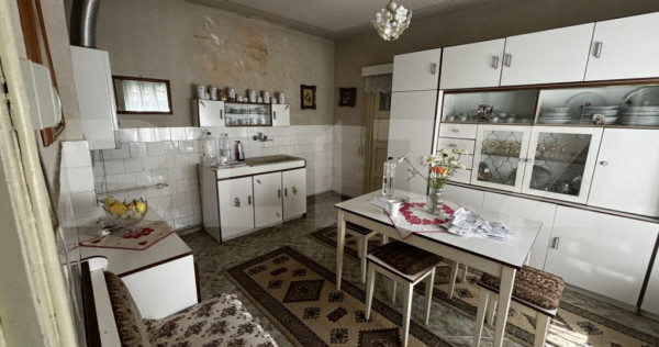 Casă de vanzare cu 3 camere, 120 mp, zona 14 mai