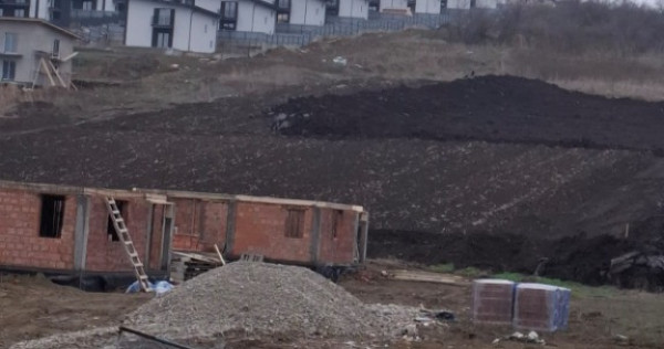 Teren intravilan 580 m2