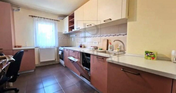 Soarelui - etaj 1 - bloc izolat - 4 cam - 2 bai - 2 balcoane