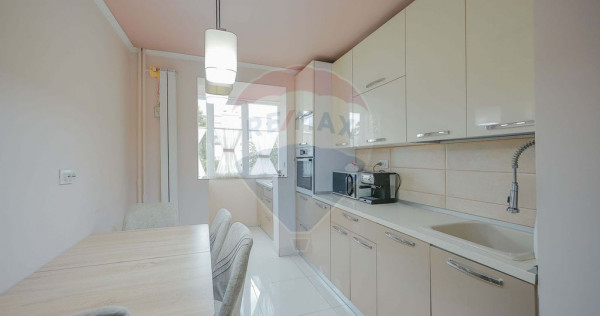 Apartament cu 3 camere de vânzare în zona dacia