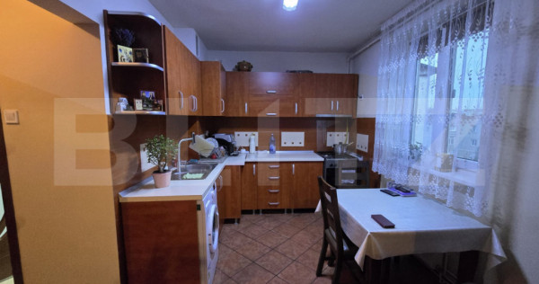 Apartament de vanzare, cu 3 camere, 66 mp, zona burdea