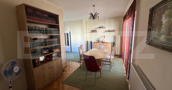 Apartament 3 camere decomandate + spatiu comercial - zona ti