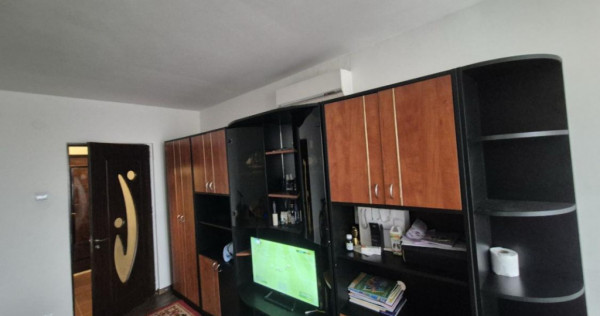 Garsoniera, 31 mp, brazda lui novac