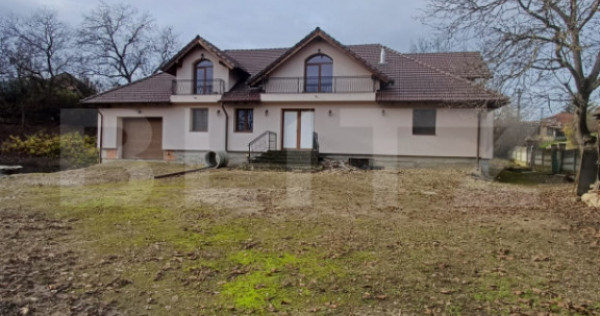 Casa individuala 361 mp, teren 1590 mp, in luna langa campia