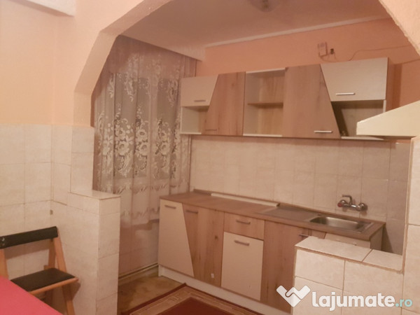 Dau In Chirie Inchiriez Apartament Cu 2 Camere Mobilat Semiluna Baia Mare Adroa Realty Rent