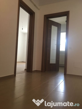 Apartament 2 camere tip studio la cel mai mic pret,metrou...