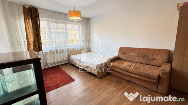 Apartament cu o camera, decomandat, etaj intermediar, zon...