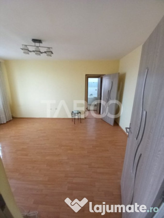 Apartament 2 camere etaj intermediar de vanzare zona Astra i