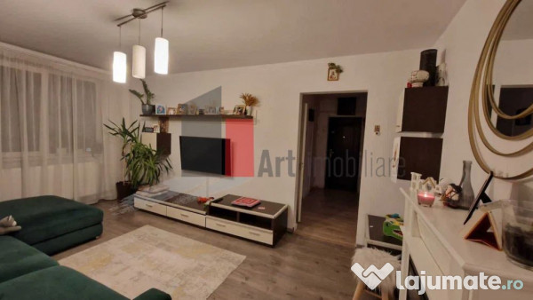 Vânzare apartament 4 camere decomandat cu centrală Brâ...