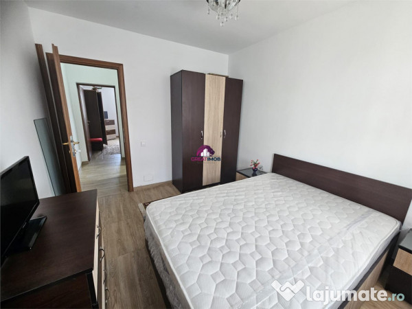 1 camera dintr-un apartament cu 3 camere.