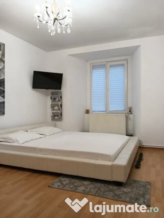 Apartament 2 camere la CASA in Piata Sfatului, 45 MP, PARTER